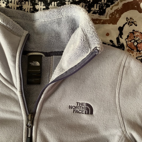 North Face Fleece Jacket - Picture 2 of 4